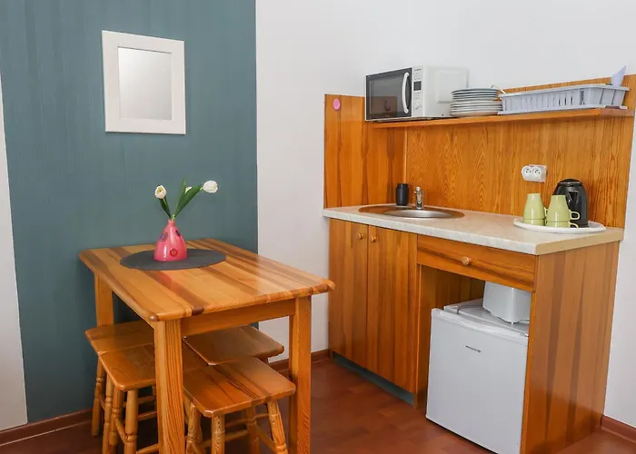 בית אירוח Avasta